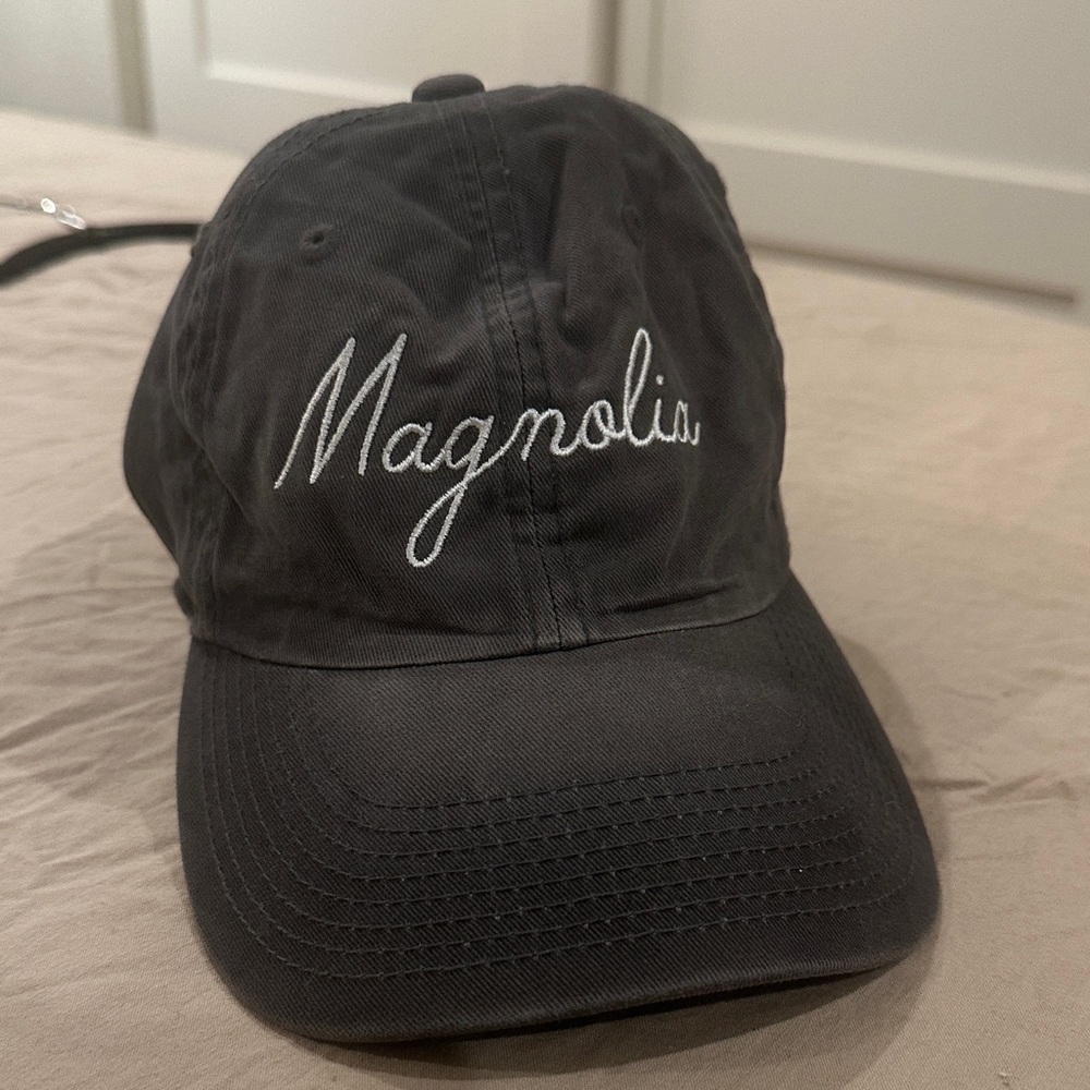 Grey Magnolia Cap